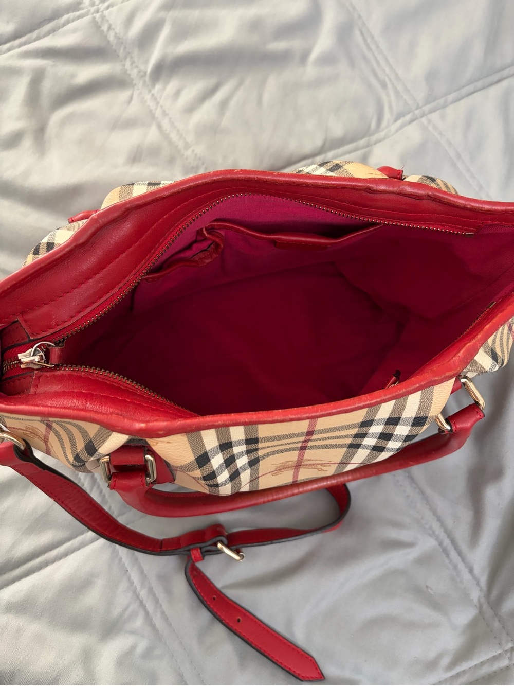 Burberry with Red Leather Trim crossbody - Picture 2 of 12